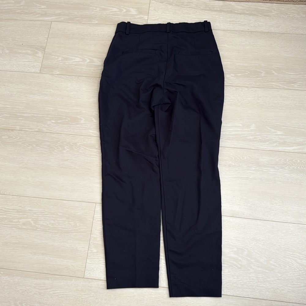✨ H&M Women's Blue Elasticized Chinos - Picture 6 of 6